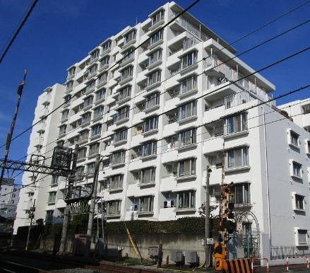 グリーンパークドルミ大山の外観