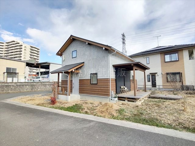 【外観】 | 小川町小川 | 小学校徒歩１分で小さなお子様の登下校も安心です