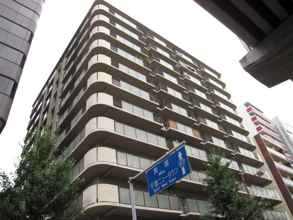 サンマンション江坂の外観