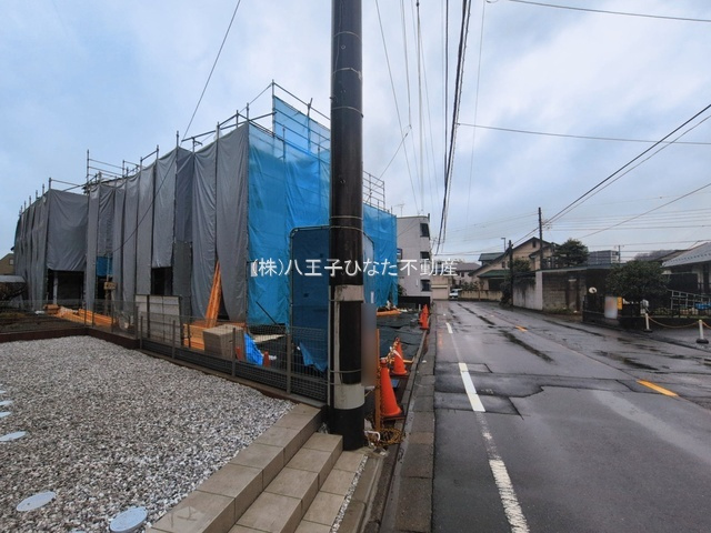 『八王子市新築戸建て』八王子市北野町537-6【仲介手数料無料】　６期の前面道路含む現地写真|～仲介手数料無料☆八王子ひなた不動産～八王子市北野町　新築戸建て