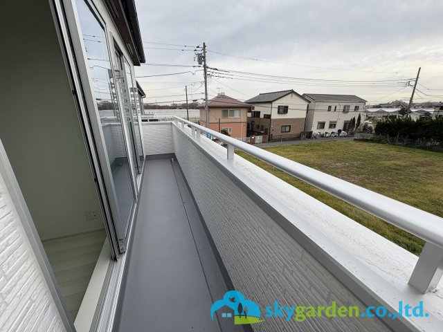 茅ヶ崎市萩園第2　新築戸建　全3棟2号棟のバルコニー|南向きのバルコニー