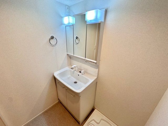 アリュールの独立洗面台