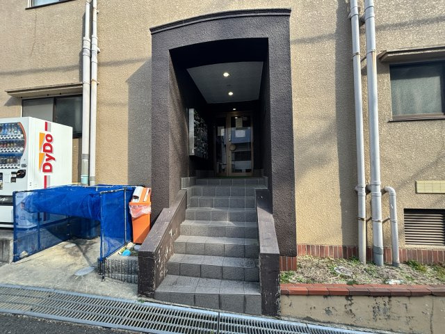 岡本ビラのエントランス