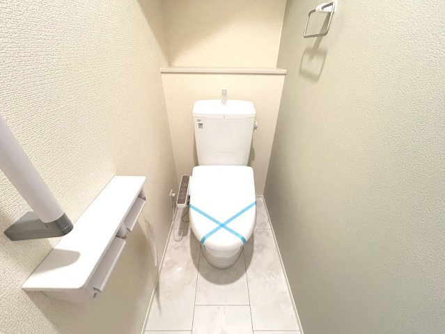 リーブルガーデン　一宮市萩原町第19　全3区画分譲のトイレ|超表面平滑加工とイオンパワーの「セフィオンテクト」加工で、汚れが付きにくく落ちやすい仕様で清潔です。
便器にフチがないので汚れが隠れて見えない部分がありません。お手入れがとってもラクラクです。