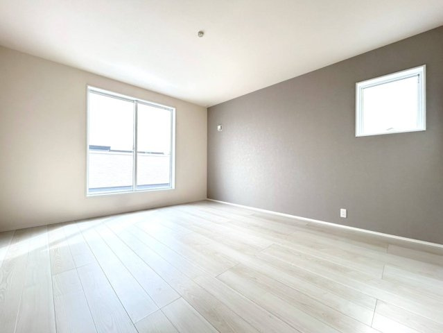 リーブルガーデン　一宮市萩原町第19　全3区画分譲の寝室|すべての居室にはたっぷり収納できる大型のクローゼット、各室に２４時間換気システムを設置しています。
排気ファンから低風量で24時間強制排気し、家の中の空気をいつも新鮮に保ちます。
