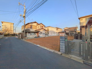 【前面道路含む現地写真】