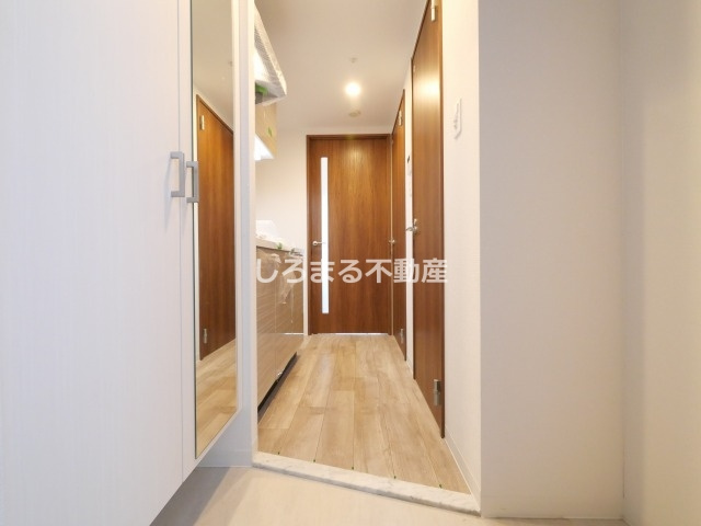 エスリード難波ＡＧＲＥＡの玄関