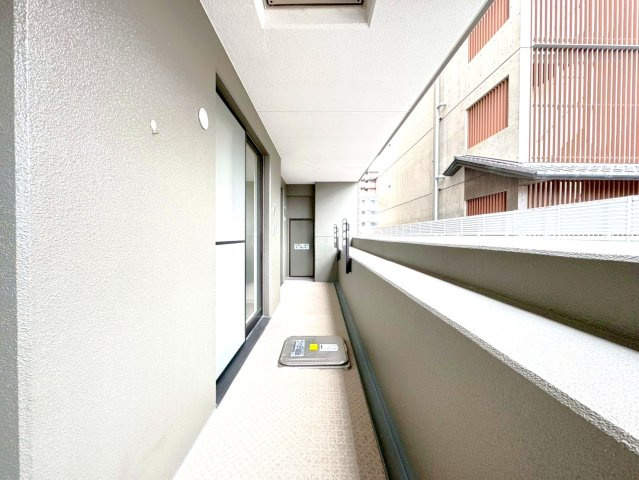 ◆京阪「伏見桃山」駅徒歩７分◆三方角住戸◆収納充実３LDK◆エスリード伏見桃山壱番館のバルコニー|バルコニー（リビング側）