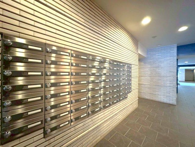 ◆京阪「伏見桃山」駅徒歩７分◆三方角住戸◆収納充実３LDK◆エスリード伏見桃山壱番館のその他共用部分|集合ポスト