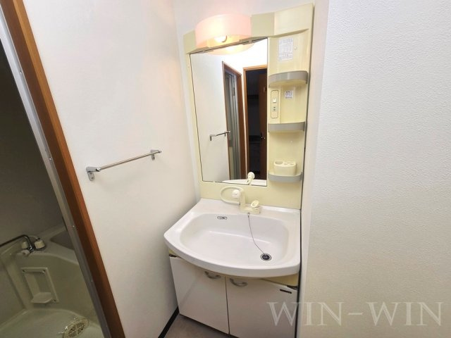 グリシーヌの独立洗面台|イメージ（同建物内別部屋の写真です）