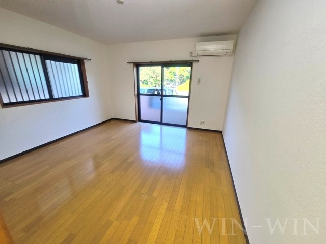 グリシーヌの居間・リビング|イメージ（同建物内別部屋の写真です）