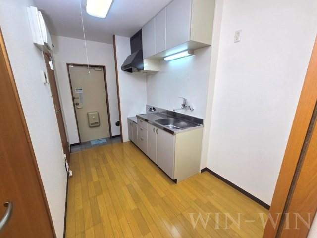 グリシーヌのキッチン|イメージ（同建物内別部屋の写真です）