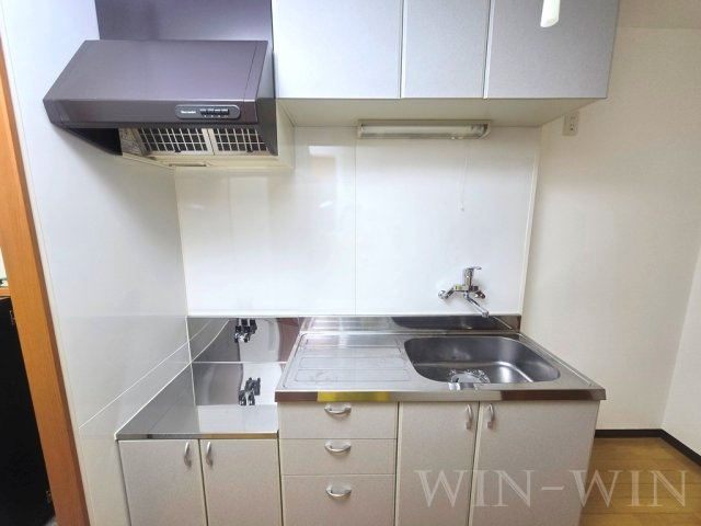 グリシーヌのキッチン|イメージ（同建物内別部屋の写真です）