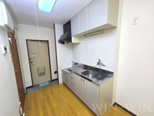 グリシーヌのキッチン|イメージ（同建物内別部屋の写真です）