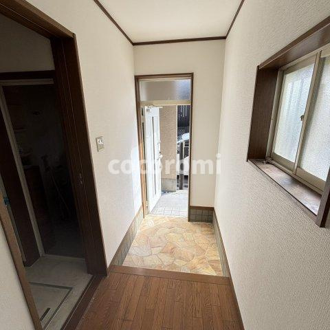 リヴェール津田駅前の玄関