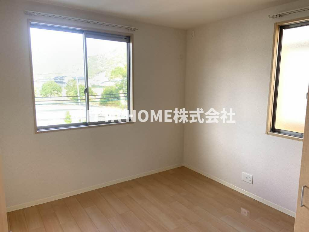 メゾンアークＡの洋室|洋室５．５帖です(*^_^*)