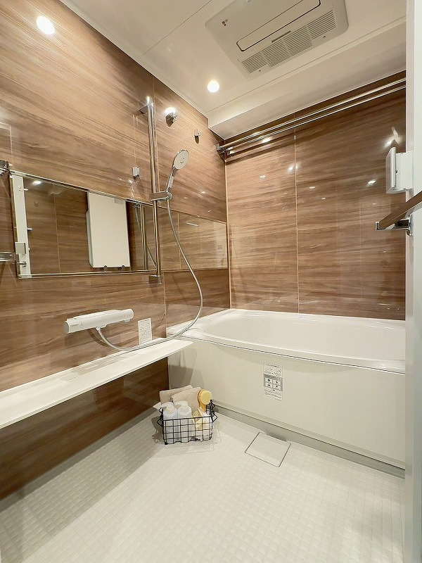 ＴＯＫＹＯ　ＳＥＡ　ＳＯＵＴＨ　ブランファーレの浴室|ＴＯＫＹＯ　ＳＥＡ　ＳＯＵＴＨ　ブランファーレ：雨の日のお洗濯にも便利な浴室乾燥機・追い焚き機能付き浴室です！