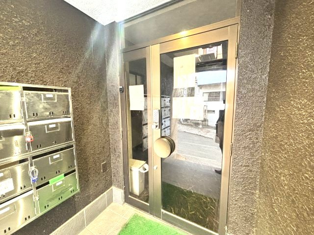 岡本ビラのエントランス