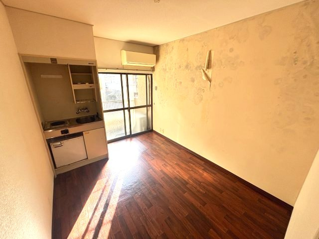 岡本ビラの居間・リビング