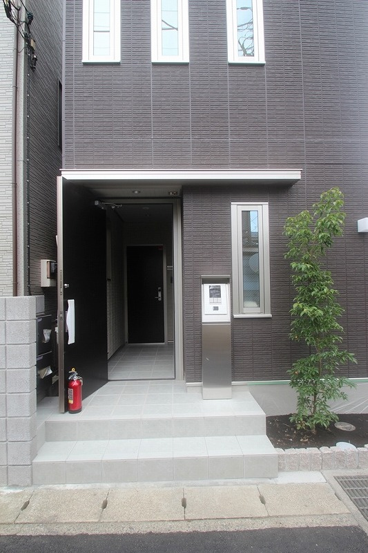 ハウスカトレアのエントランス