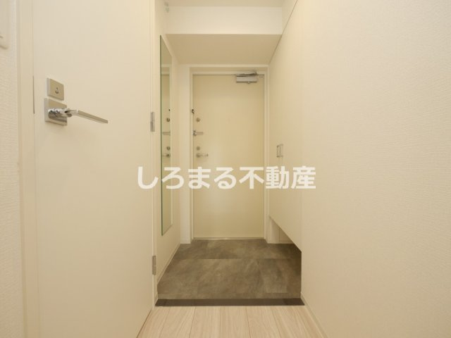 セレニテ日本橋エクラの玄関