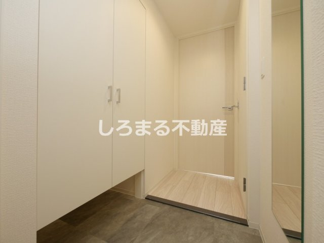 セレニテ日本橋エクラの玄関