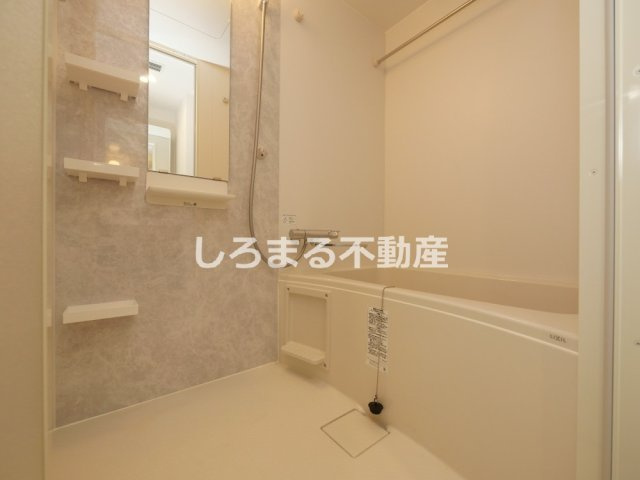 セレニテ日本橋エクラの浴室