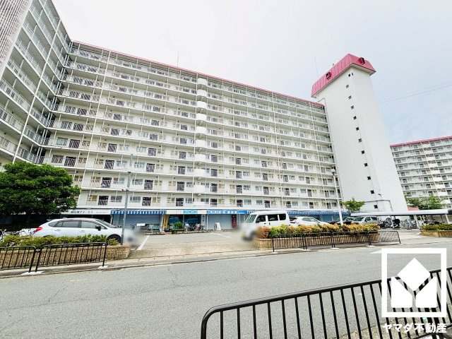 桂川ハイツ２号館の外観