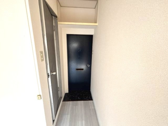 岡本ビラの玄関