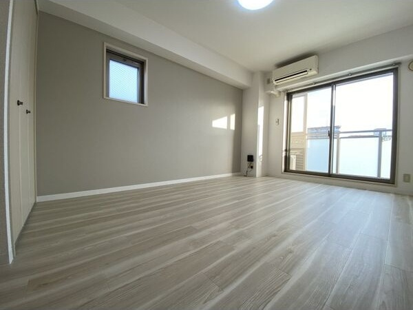 コート新栄の内装