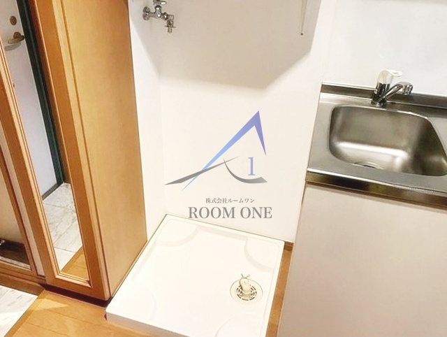 メゾンフラワー田園調布の設備|洗濯機置場です。