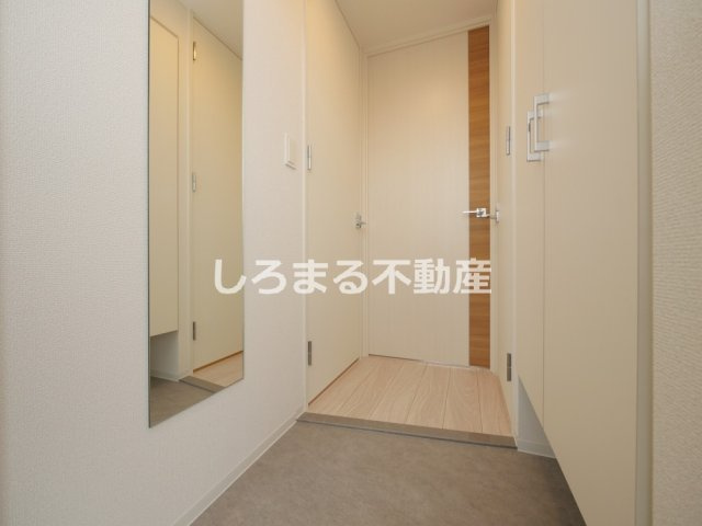 セレニテ夕陽丘エクラの玄関