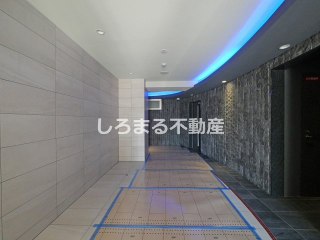 セレニテ夕陽丘エクラのロビー