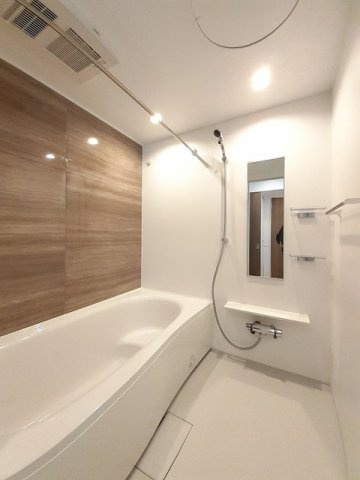 サンフラウアの浴室|落ち着いた空間のお風呂です