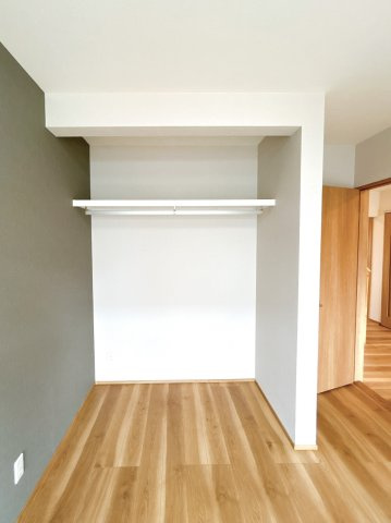 宇高町５丁目　中古住宅の収納