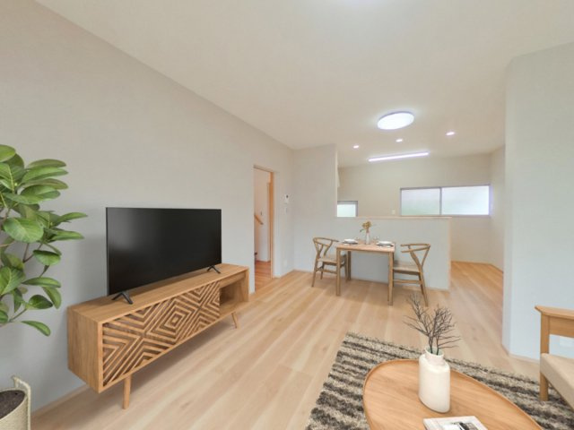 宇高町５丁目　中古住宅の居間・リビング