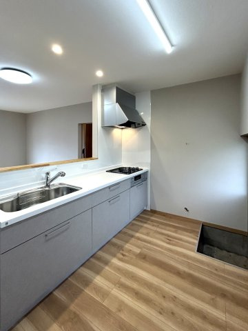 宇高町５丁目　中古住宅のキッチン