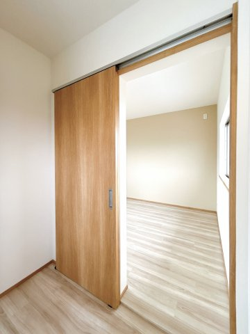 宇高町５丁目　中古住宅の収納