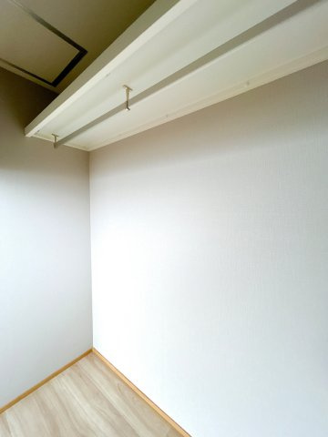 宇高町５丁目　中古住宅の収納