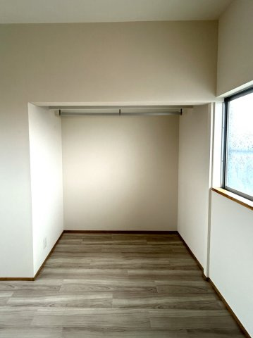 宇高町５丁目　中古住宅の収納