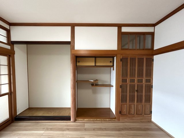 宇高町５丁目　中古住宅の収納