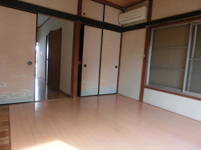メルシーハイツ東毛呂の洋室