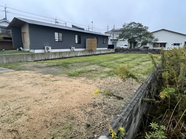 綾川町萱原　土地の外観