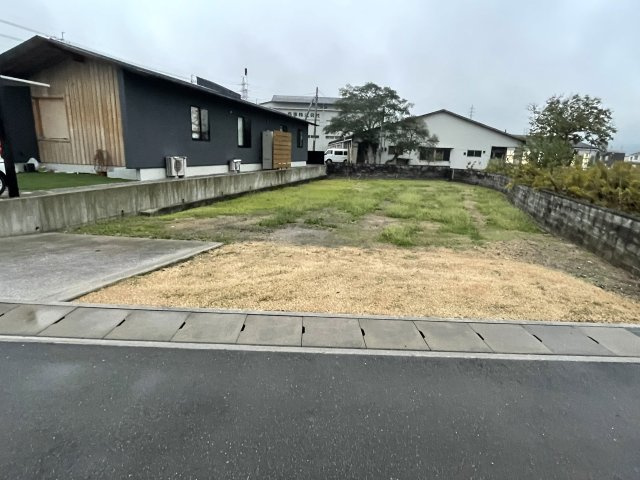 綾川町萱原　土地の外観