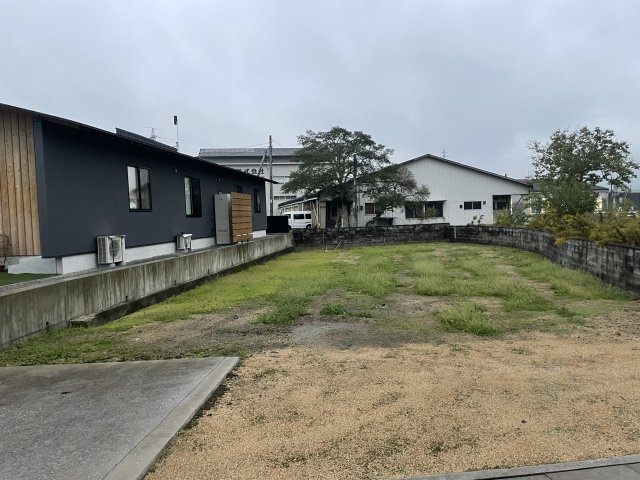 綾川町萱原　土地の外観