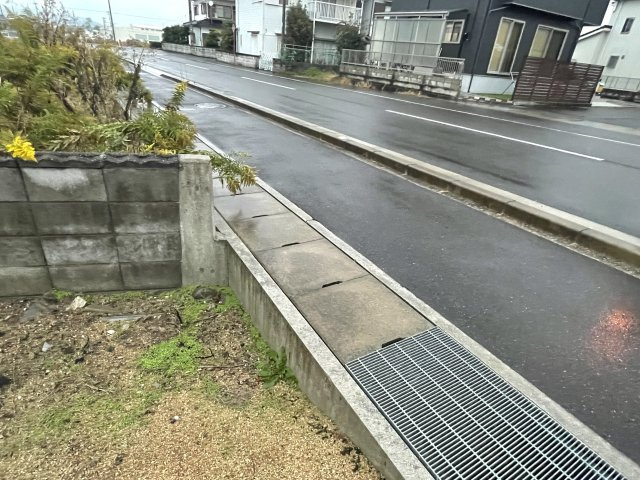 綾川町萱原　土地の周辺