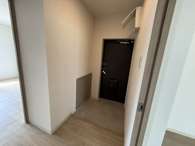 ハイツフルールの玄関