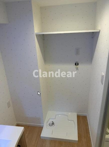 ボナハイツ中川 3号棟のランドリースペース|ドキドキの新生活も、安心してスタート。ぴったりの住まいを見つけませんか？クランディアが一緒に住まい選びをサポートします‼　まずは、お気軽にお問合せください　＃クランディア