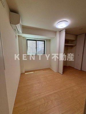 【寝室】 | スカイハイム仲六郷 | 落ち着いて過ごせるお部屋なので、寝室にいかがでしょうか