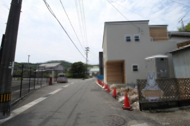 大津甲　　新築戸建　2号地　（全2区画）の前面道路含む現地写真|東側　幅5.2ｍ　接面　10.8ｍ
